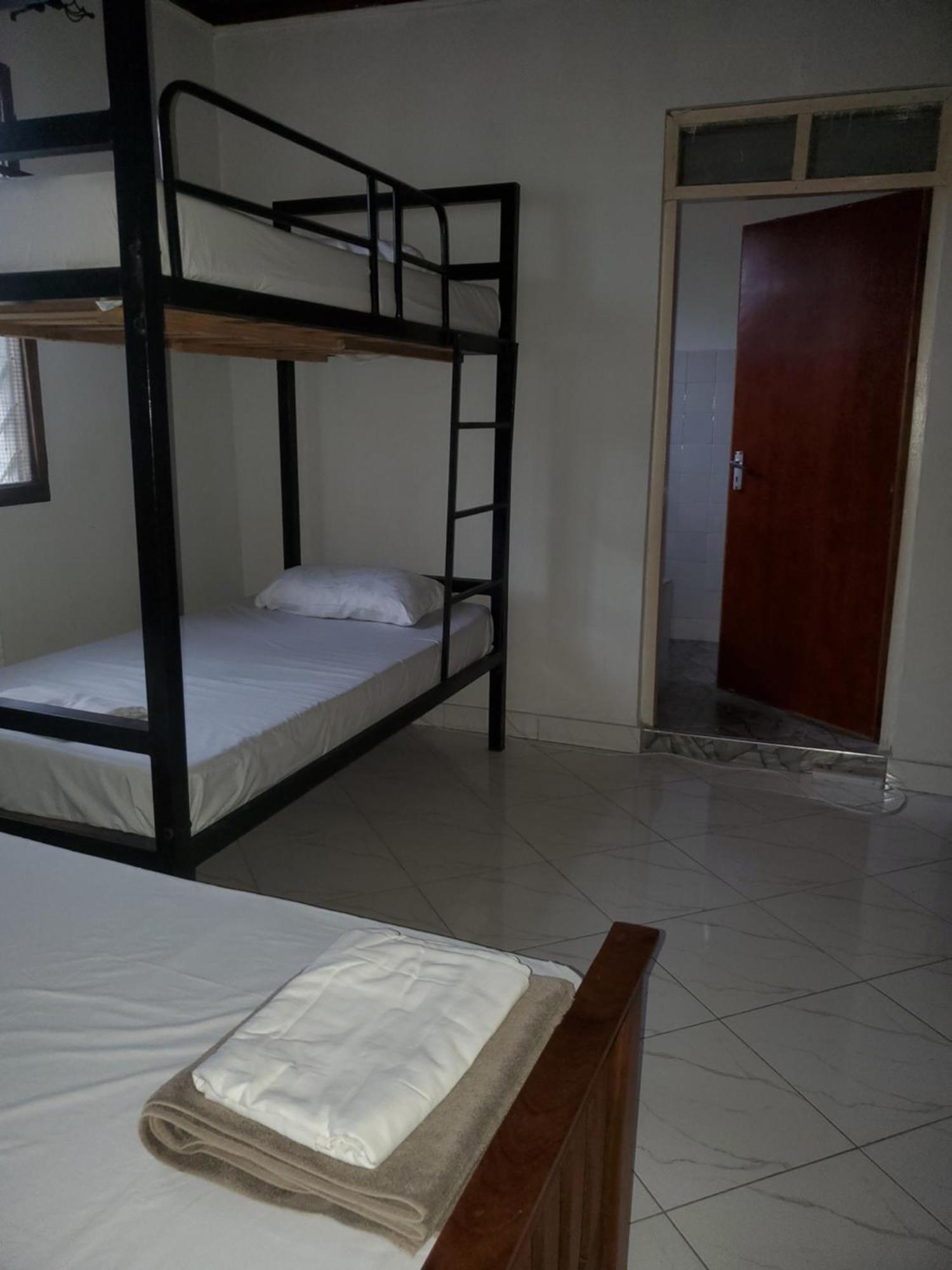 The Nest Haven Hostel ดาร์เอสซาลาม ภายนอก รูปภาพ